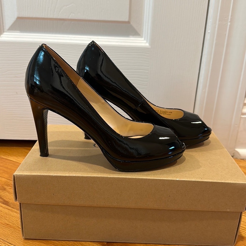 Cole Haan Chelsea OT Pumps - size 6